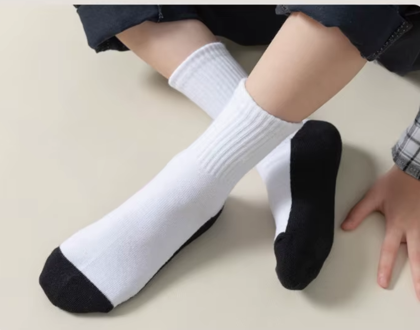 ¡Increíble Innovación! Medias Infantiles ANTIMUGRE x 5 PARES ¡Di Adiós a las Horas de Lavado!"
