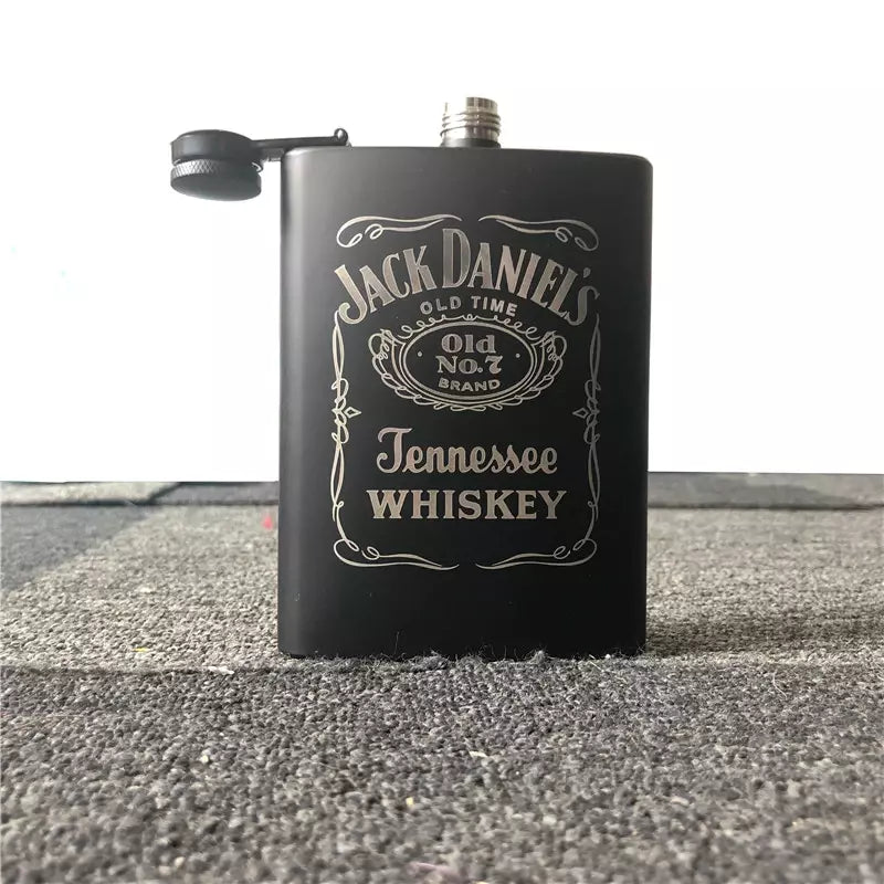 Licorera Jack Daniels + 4 Copas + Embudo OBSEQUIO: Caja de regalo