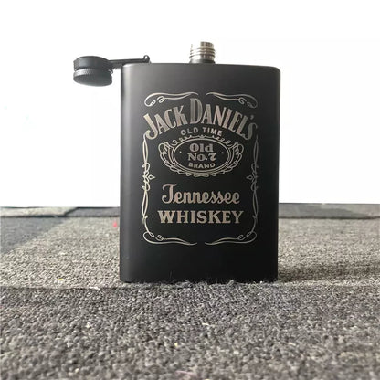 Licorera Jack Daniels + 4 Copas + Embudo OBSEQUIO: Caja de regalo